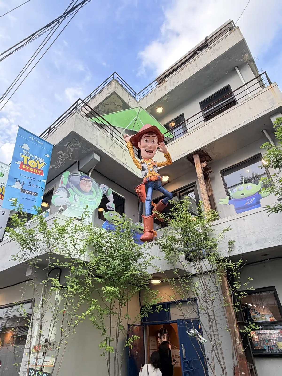 Vibrant character pop-up store exterior in the trendy hip streets of Seongsu-dong Seoul