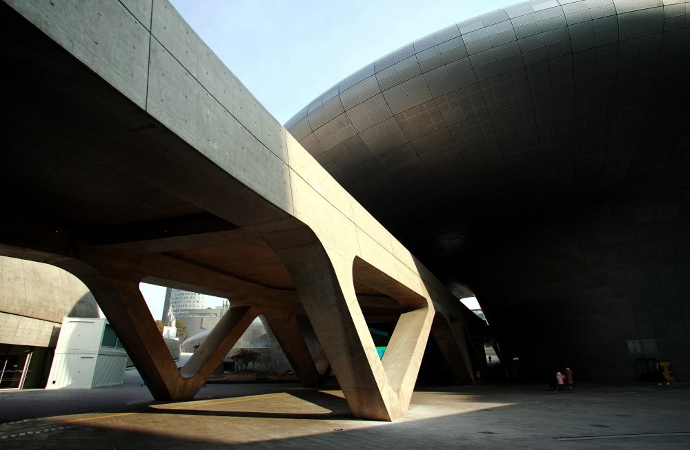 Curved exterior structure at Dongdaemun Design Plaza in Seoul.